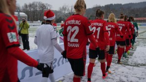 10.12.2017 Einlaufen Damen SC Freiburg
